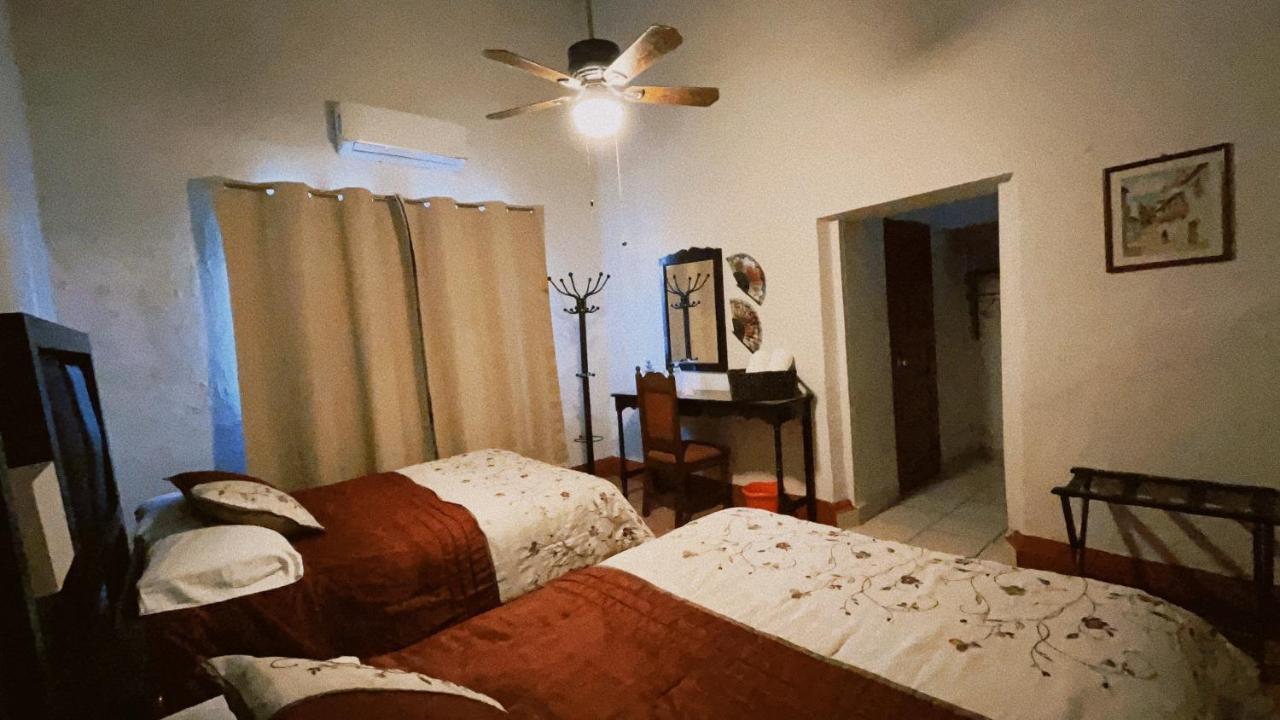 Hostal La Espanola Parras 파라스 데 라 푸엔테 외부 사진